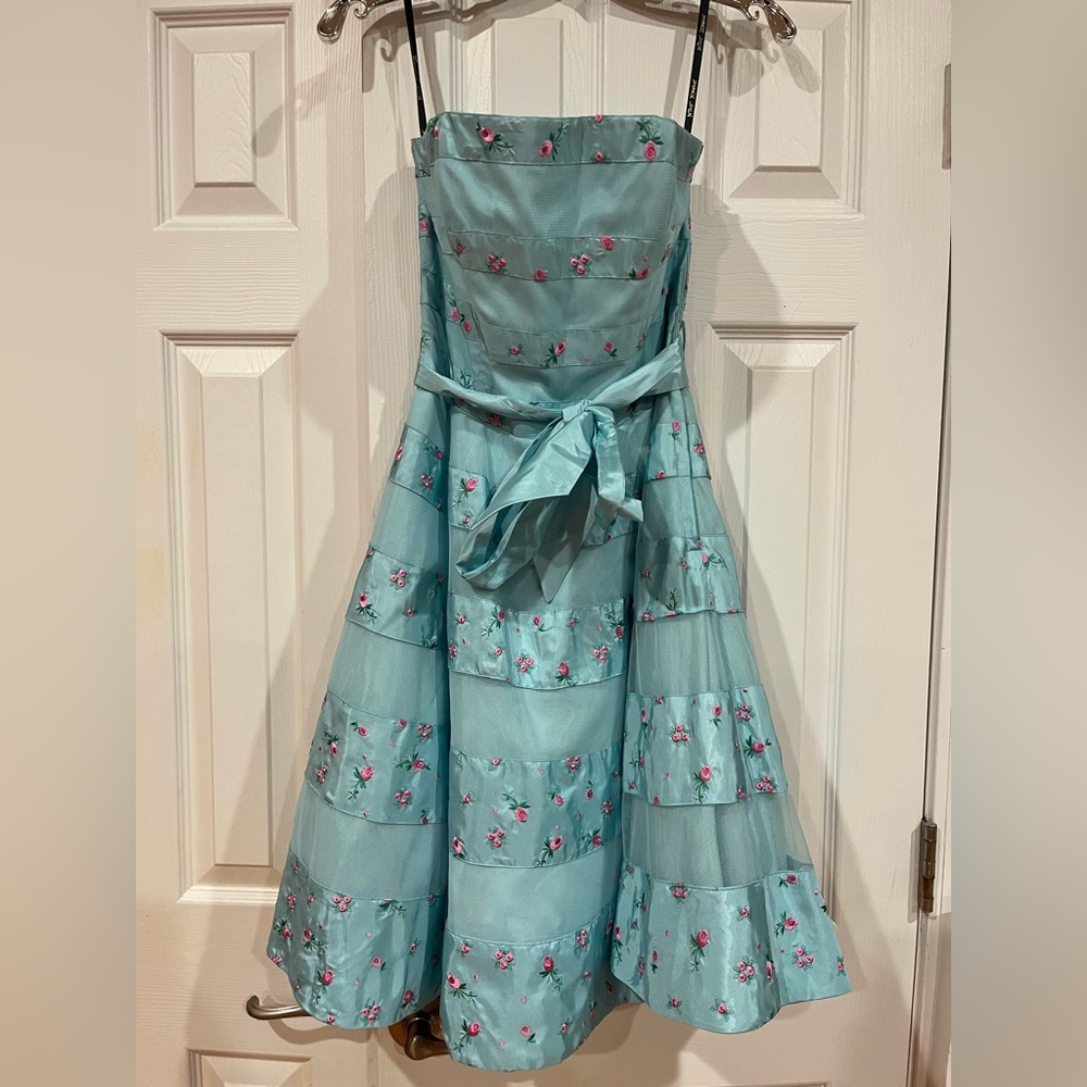 Betsey Johnson Evening blue floral puffy dress